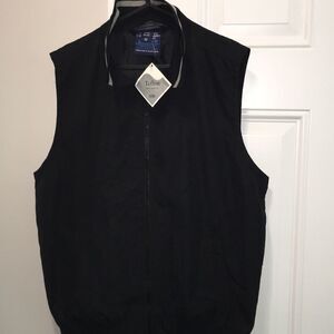 Women’s black Sunderland Scotland Teflon golf vest